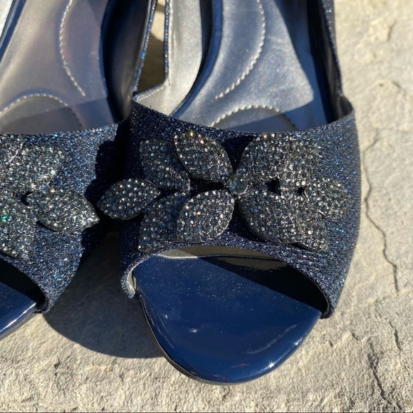 BANDOLINO NIELLA PUMP dark navy blue sparkly high heels Sz 8M - Picture 4 of 10